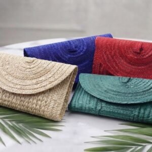 AYASKA - Natural Leaf Clutch